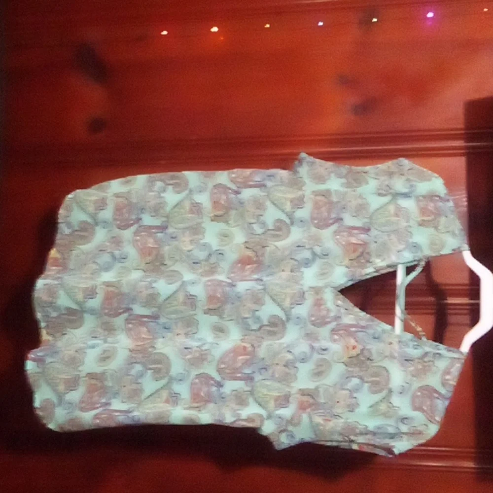 Blouse - Picture 2 of 3